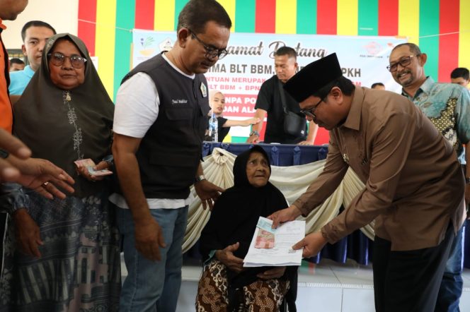 
 70.803 Keluarga Miskin  Aceh Utara Terima Bantuan