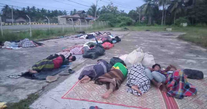 
 Ratusan Rohingya Terkatung-kantung di Aceh Utara, Tidur Dilantai